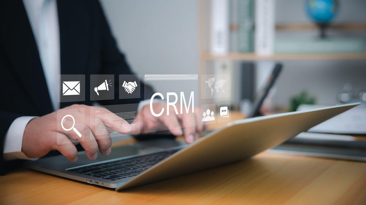 Comment choisir le meilleur CRM pour gérer efficacement des ventes complexes