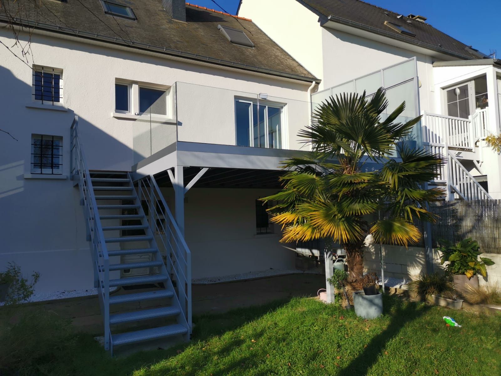 Terrasses sur pilotis et extensions de balcon, photo 1