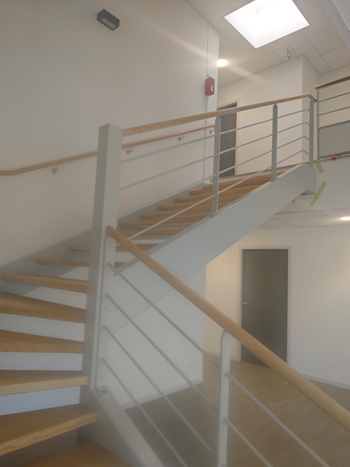 Escalier quart tournant, marches en hêtre
